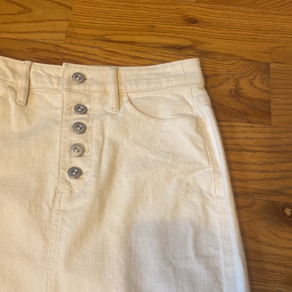NWOT Banana Republic 0P/00P Mid-Length White Denim Raw Hem Skirt - Picture 4 of 11